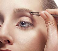 how to pluck your eyebrows